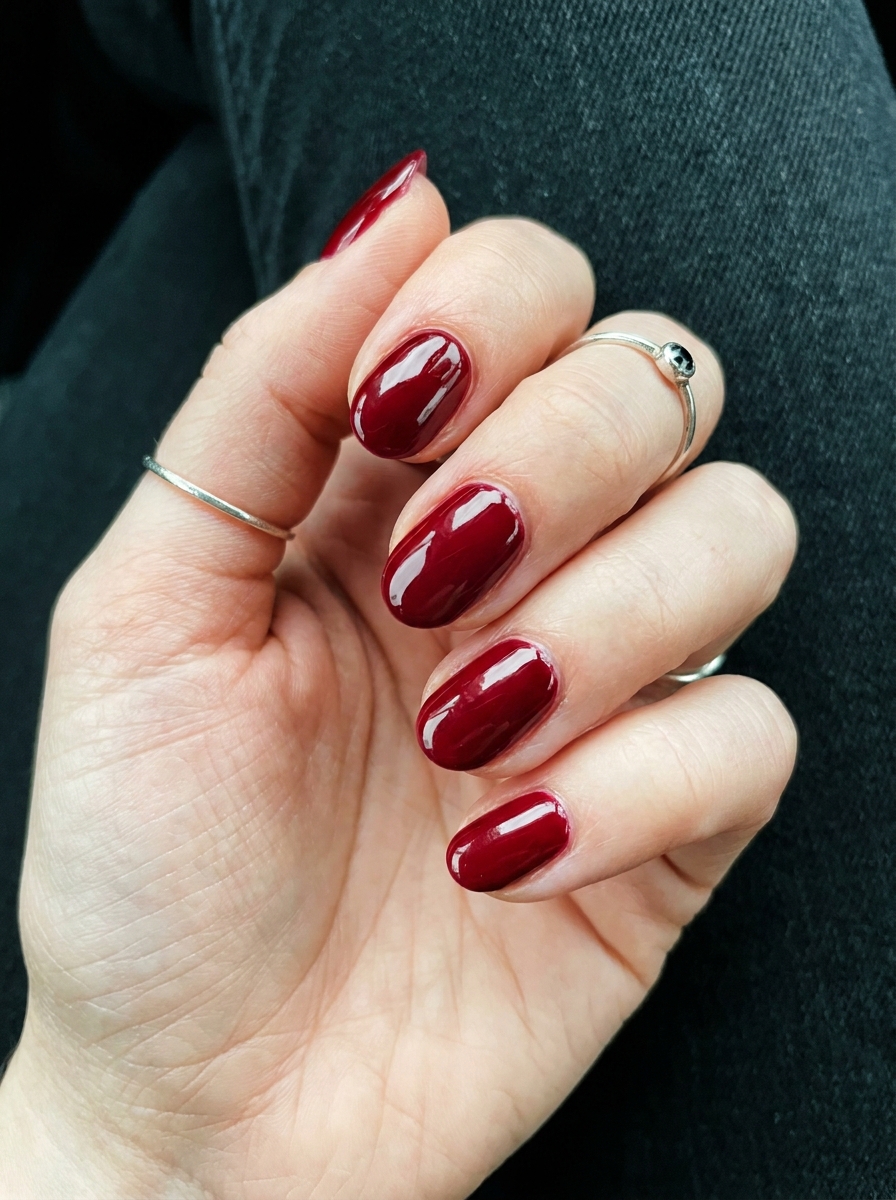 Blood Red Gloss Nails als Vampire Nägel Inspiration 2026